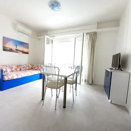 Apartman Lilla 3 *